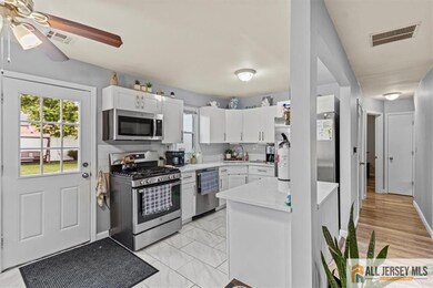 60 Sycamore St, Carteret, NJ 07008 - photo 6