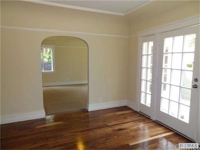 Formal dining room