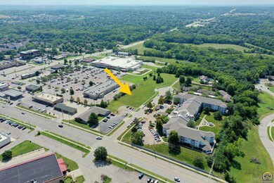 000 SW Armstrong Ave, Topeka, KS 66614 - photo 2