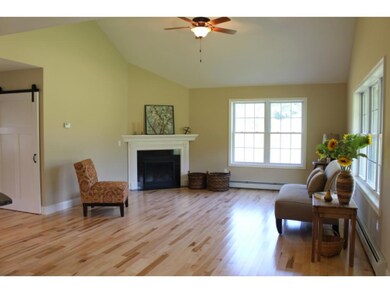 283 Sadlar Meadow Rd unit A, Richmond, VT 05477 - photo 3