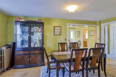 010_Dining Room