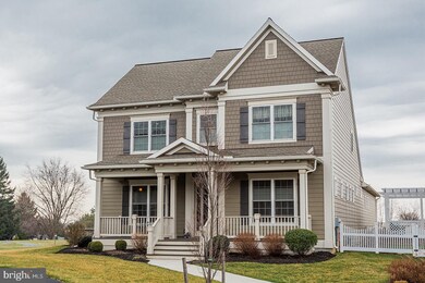 513 Landon Cir, Ephrata, PA 17522 - photo 2