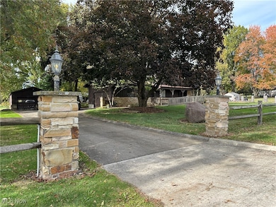 978 Southwold Rd, Copley, OH 44321 - photo 2