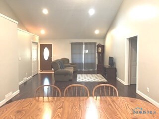 746 Oakwood Ave, Sheffield Lake, OH 44054 - photo 3