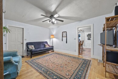 8-web-or-mls-210 N Main St-9