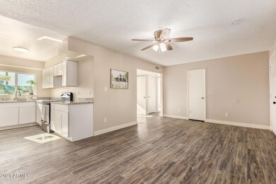 5803 W Wilshire Dr, Phoenix, AZ 85035 - photo 6