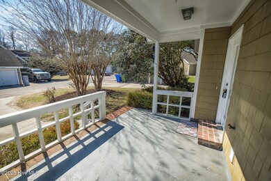 E16