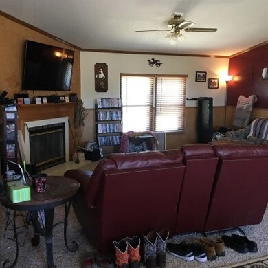 300 W A St, Hugoton, KS 67951 - photo 7