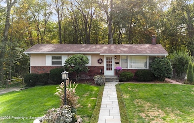 205 Bissell St, Clarks Summit, PA 18411 - photo 3