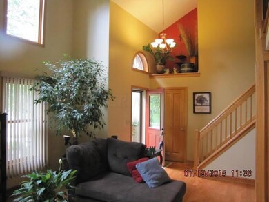Two story entry - up to Loft