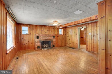 3957 Creekside Dr, Chambersburg, PA 17202 - photo 4