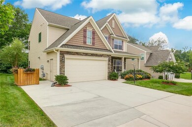 2425 Bearded Iris Ln, High Point, NC 27265 - photo 2