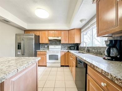 202 Pecan Valley Ct, Friendswood, TX 77546 - photo 5