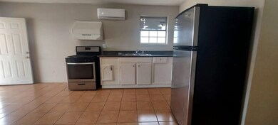 207 Arco Iris Rd unit 2, Laredo, TX 78043 - photo 3