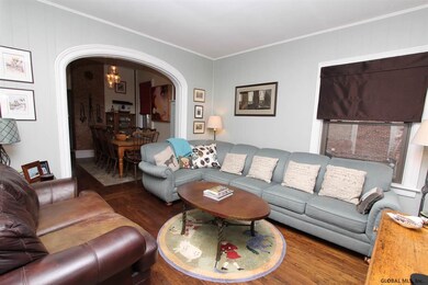 91 Division St, Saratoga Springs, NY 12866 - photo 4