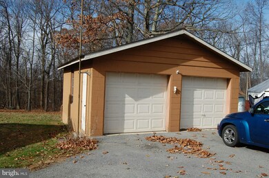 12804 Quirauk School Rd, Sabillasville, MD 21780 - photo 3