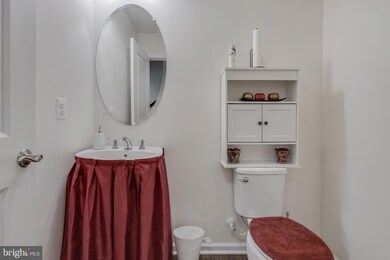 2710 Pinebrook Rd, Landover, MD 20785 - photo 6