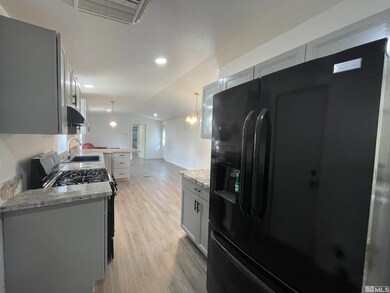 6370 Nugget Dr, Winnemucca, NV 89445 - photo 4