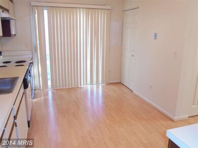 14007 Grumble Jones Ct, Centreville, VA 20121 - photo 5