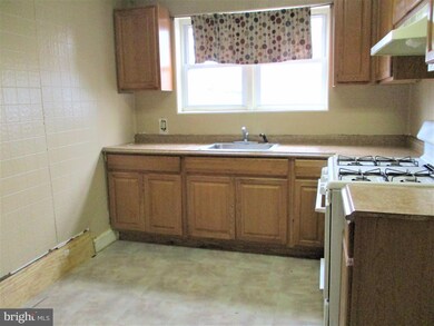 1282 S Merrimac Rd, Camden, NJ 08104 - photo 6