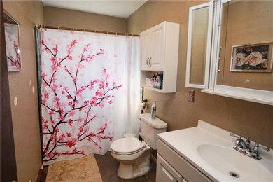 6008 Halsey St, Shawnee, KS 66216 - photo 3