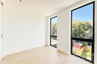 33 Pilling St unit 2, Brooklyn, NY 11207 - photo 7