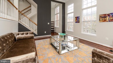 1948 Crescent Park Dr, Reston, VA 20190 - photo 3