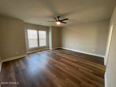 305 Hidden Meadows Dr, Lafayette, LA 70506 - photo 5