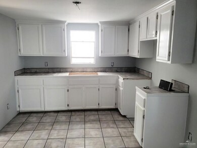 115 E Clark Ave, Pharr, TX 78577 - photo 5