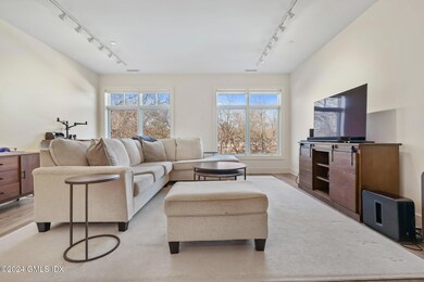 1381 E Putnam Ave unit 1, Old Greenwich, CT 06870 - photo 4