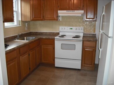 419 E Goepp St, Bethlehem, PA 18018 - photo 2