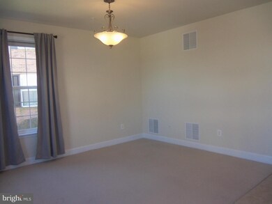 784 Raven Ave, Gaithersburg, MD 20877 - photo 4