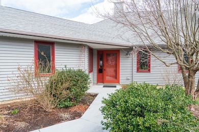 6 Baldwin Ln, Amherst, MA 01002 - photo 2