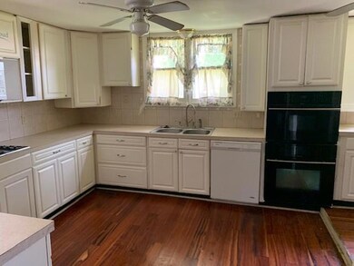 1811 Dirr Ave, Parsons, KS 67357 - photo 6