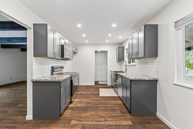 8500 Copper Dr, Redding, CA 96001 - photo 5