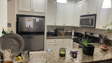 735 Amy Ct unit 735, Lakewood, NJ 08701 - photo 2