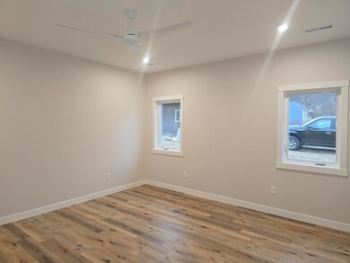 709 Washington St unit 4, Decorah, IA 52101 - photo 7