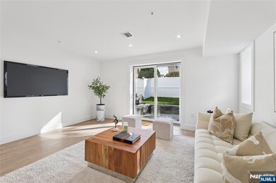 162 Oakwood Ave, Cliffside Park, NJ 07010 - photo 5