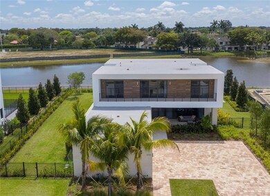 16552 Botaniko Dr S, Weston, FL 33326 - photo 2