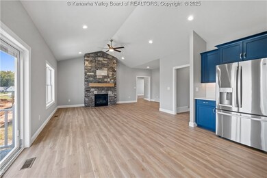 90 Lenore Cir, Fraziers Bottom, WV 25082 - photo 6