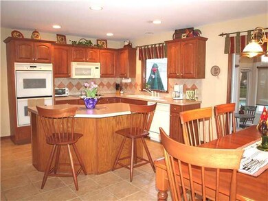 Kitchen. Extra large bright eat in kitchen with ce