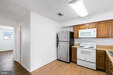 1609 Carriage House Terrace unit E, Silver Spring, MD 20904 - photo 7