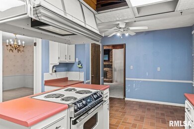 6527 N Imperial Dr, Peoria, IL 61614 - photo 7