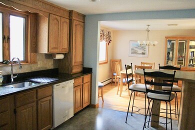 71 Buckingham Dr, Billerica, MA 01821 - photo 3