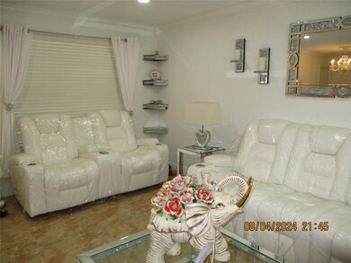 9330 NW 10th St, Pembroke Pines, FL 33024 - photo 4