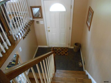 5407 Fantail Dr, Sykesville, PA 21784 - photo 3