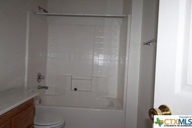 1215 Katelyn Cir, Copperas Cove, TX 76522 - photo 4