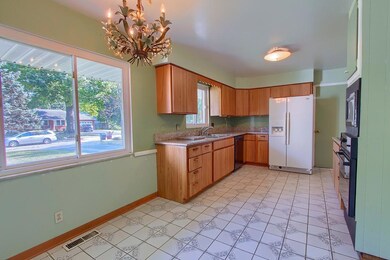 Eat In Kitchen