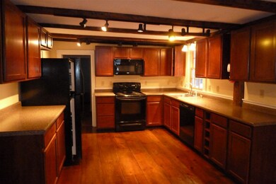 159 Old Main St, New London, NH 03257 - photo 3