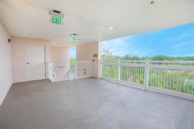 1350 Centre Court Ridge Dr unit 402, Reunion, FL 34747 - photo 3